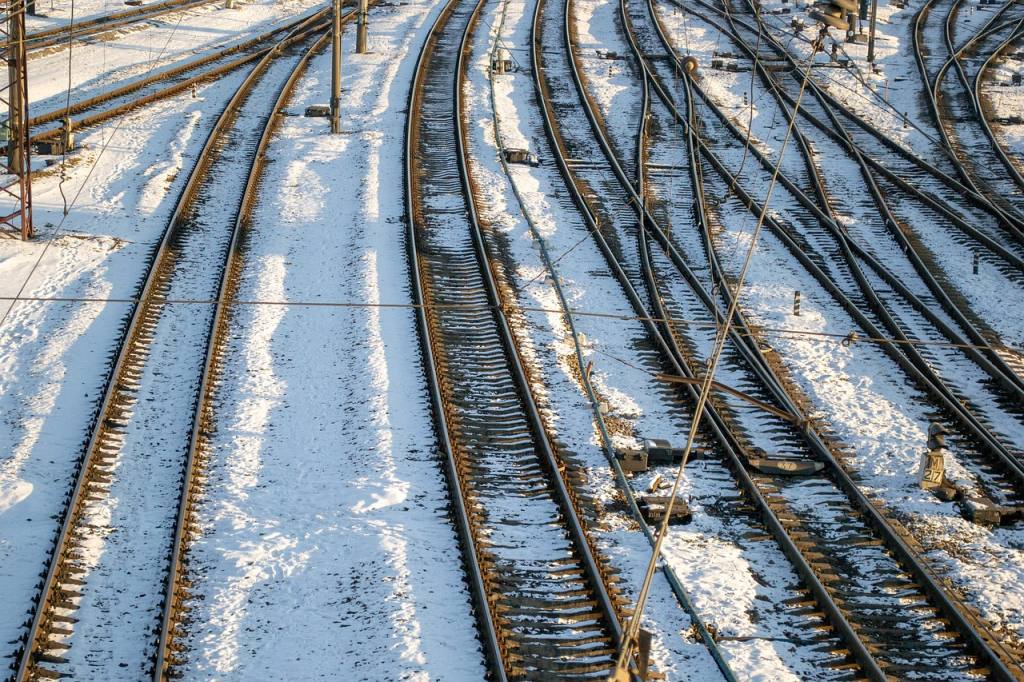 railway, rails, sleepers, transport, trains, iron, road, nature, arrows, haul, winter, sky, wire, kharkov, station, basis, snow, cold, the way