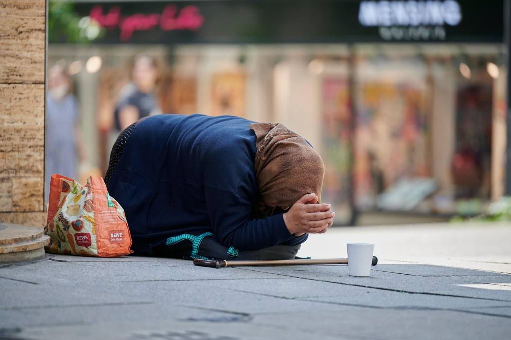 woman, beggars, poverty, street, pray, alms, beggars, poverty, poverty, poverty, poverty, poverty
