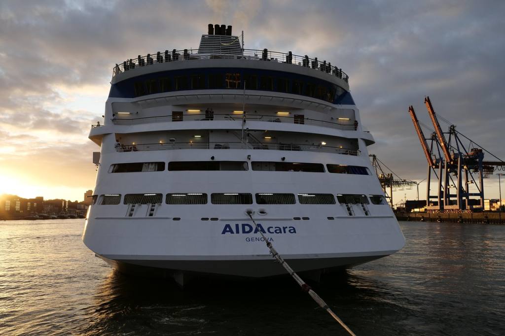 morning hours, sunrise, nature, morning sun, cruise ship, shipping company, rear, aida, aida cara, morning mood, heaven, clouds, light, backlighting