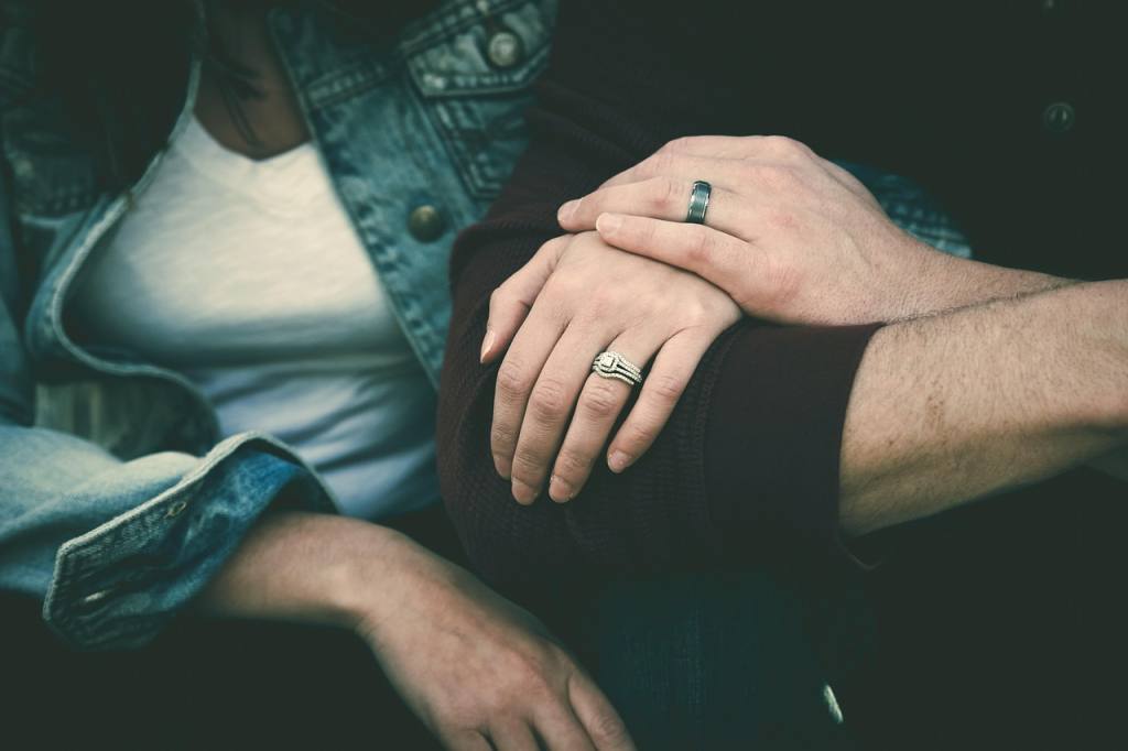 valentines day background, couple, hands, holding hands, man, woman, partners, lovers, people, rings, together, pair