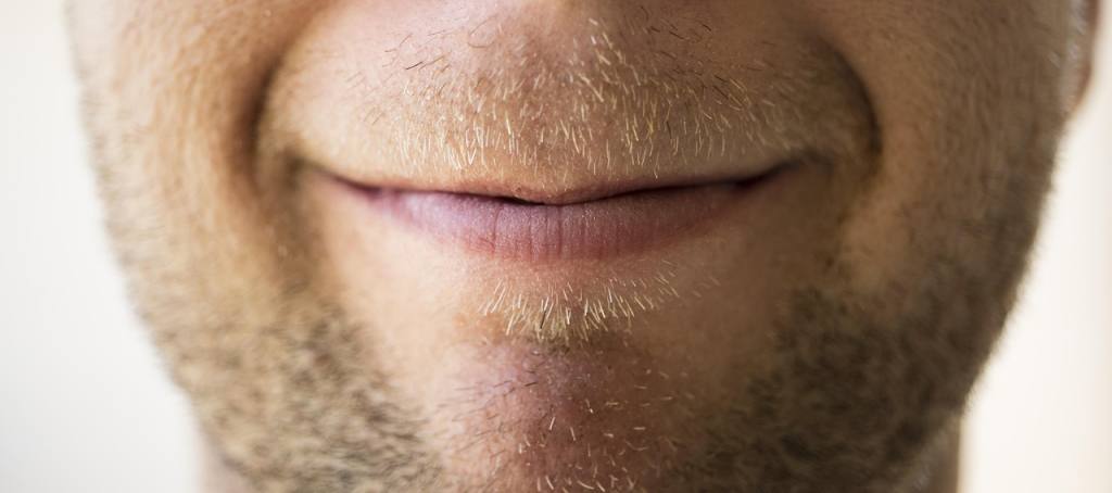 smirk, smile, lies, deception, subtle, vague, expression, attractive, guy, person, face, handsome, beard, sly, confidence, caucasian, human, people, cool, calm, collected, dissimulation, meaning, brown calm