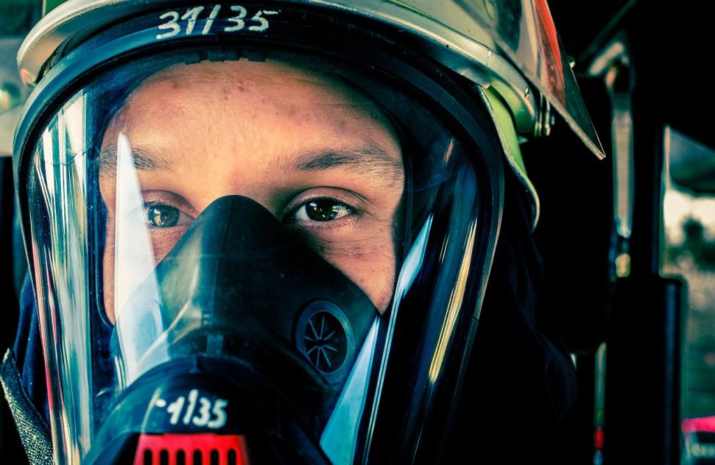 fire fighters, respiratory protection, breathing apparatus, firefighter, helmet, equipment, fire service, volunteer firefighter, breathing apparatus, breathing apparatus, firefighter, firefighter, firefighter, firefighter, firefighter