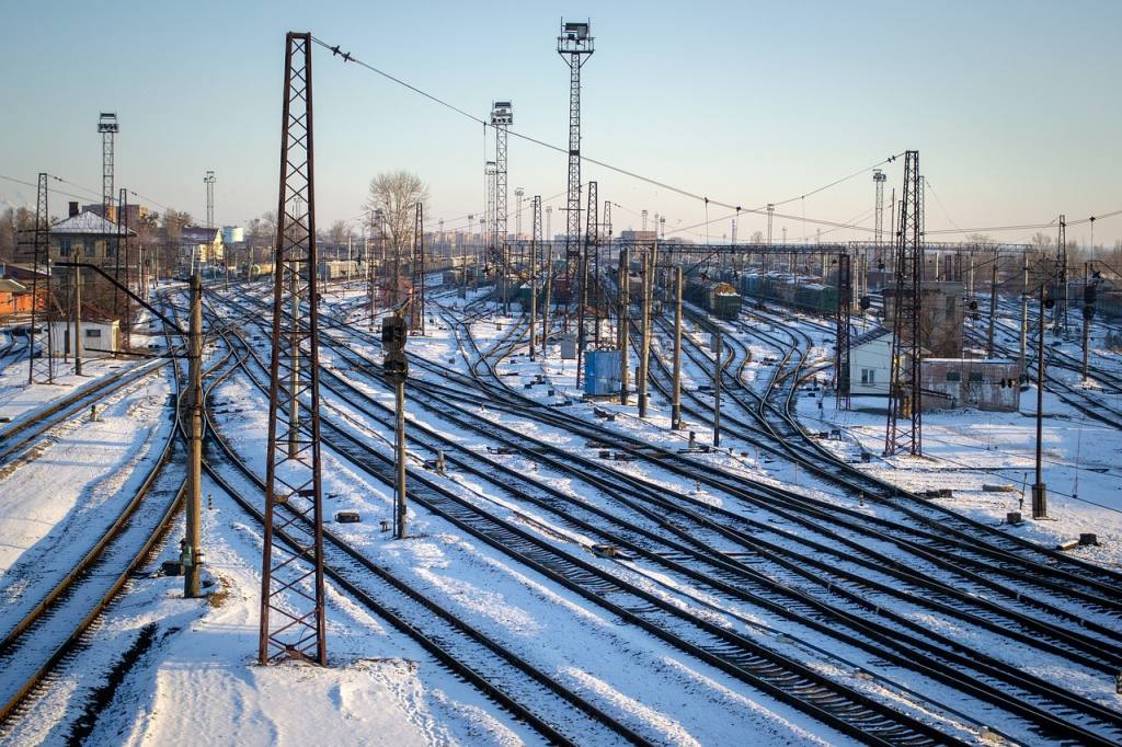 railway, rails, sleepers, transport, trains, iron, road, arrows, haul, winter, sky, wire, kharkov, station, basis, snow, nature, cold, the way