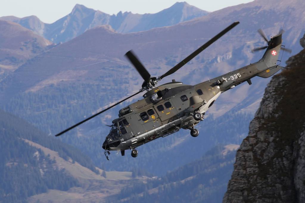 eurocopter, great puma, cuogar, as 332, as 532 transport, helicopter, multipurpose, turbine, military, air force, switzerland, axalp, air shooting, super puma display team